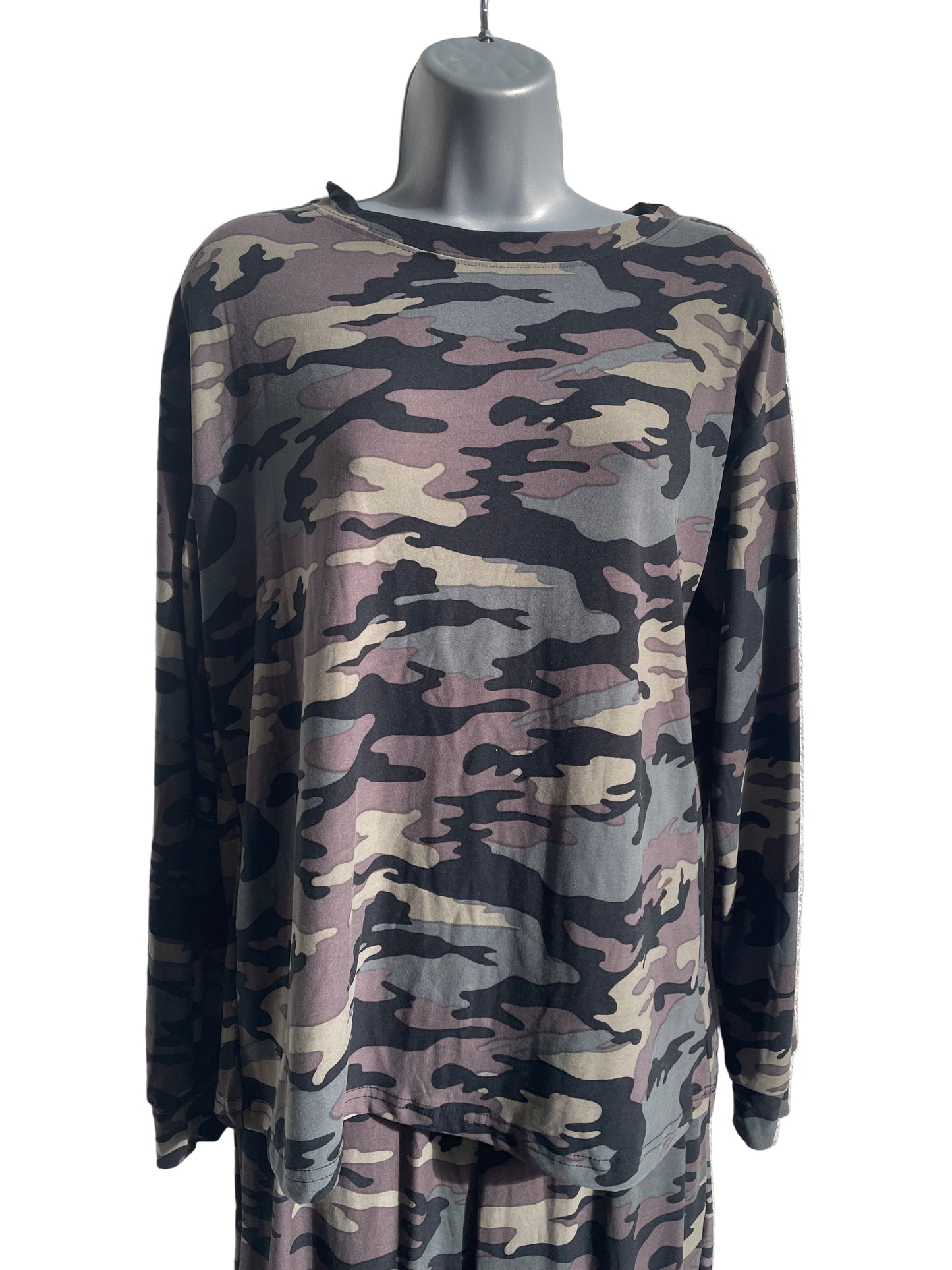 Camouflage patterned pyjama set