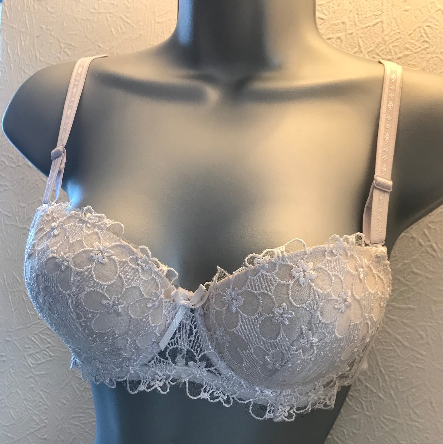 Bra and knicker set