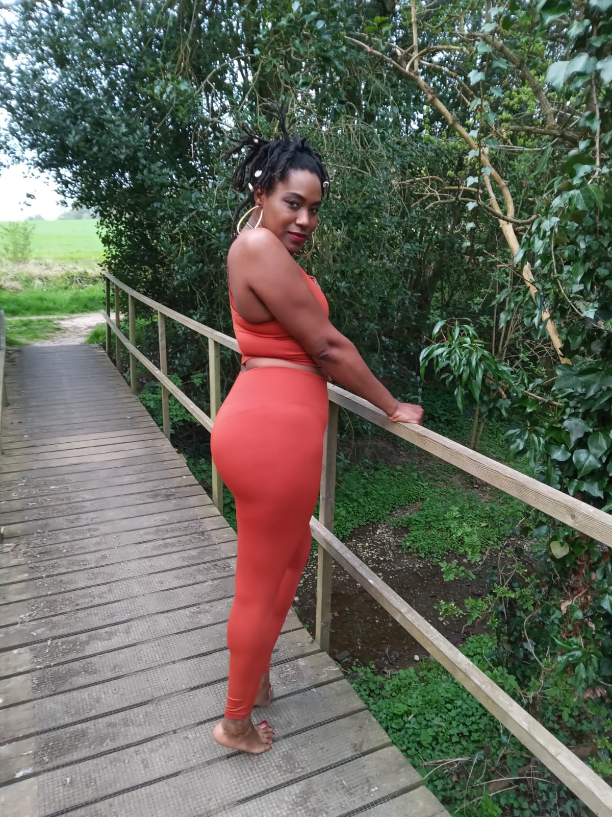 Jila Active leggings in burnt orange